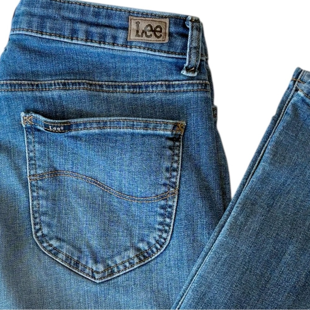 Vintage Lee Mid Rise straight leg size 4 W